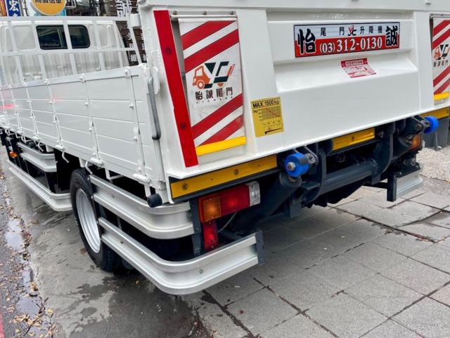 Hino 300  第6張相片