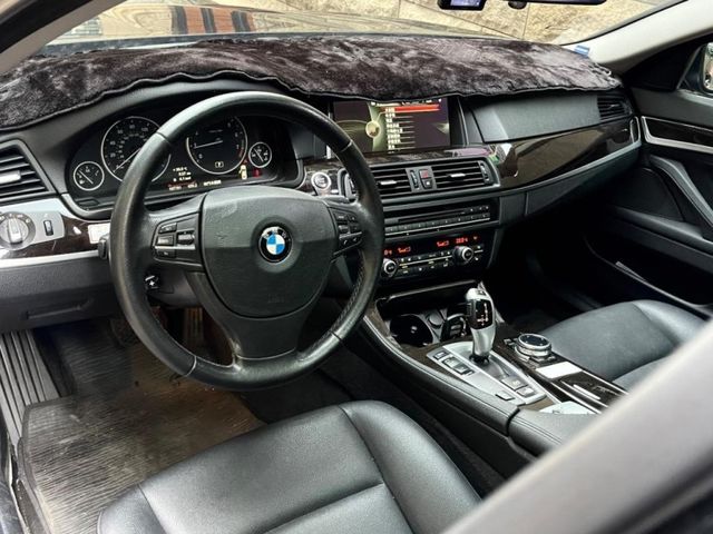 2014年BMW 528i 里程跑少10萬公里 內外漂亮 可全額貸款  第6張相片