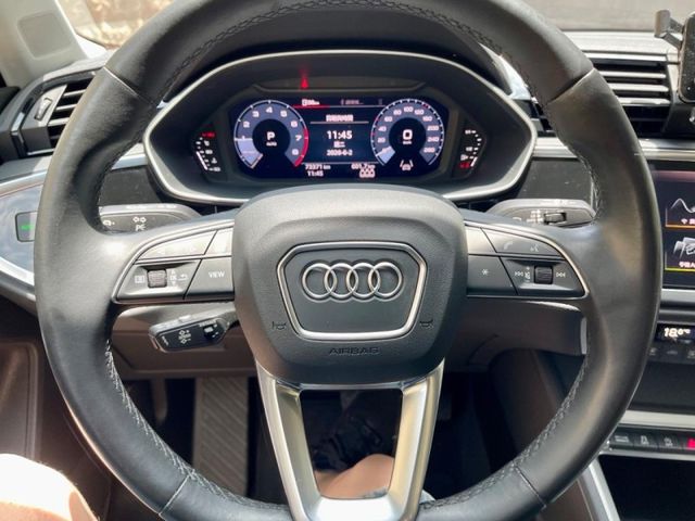 Audi Q3  第8張相片