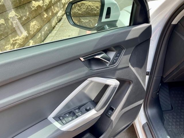Audi Q3  第9張相片