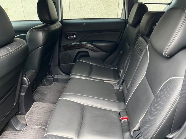 2013年outlander 車輛原廠保養 有天窗 換檔撥片 影音 免鑰匙啟動  第2張相片