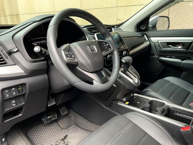2021年CRV 5.5代 里程11萬 原廠保養 有免鑰匙啟動 ACC 電尾門 環景360影像  第1張相片