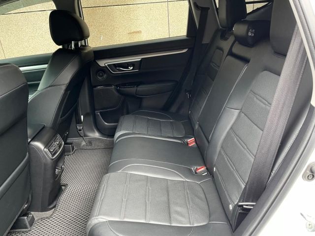 2021年CRV 5.5代 里程11萬 原廠保養 有免鑰匙啟動 ACC 電尾門 環景360影像  第2張相片