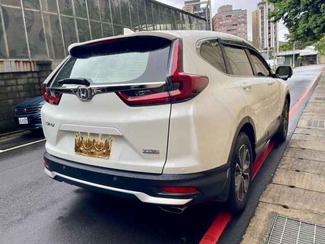 2021年CRV 5.5代 里程11萬 原廠保養 有免鑰匙啟動 ACC 電尾門 環景360影像  第5張相片