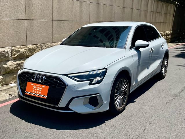 2024年型奧迪A3 35Tfsi輕油電 里程2萬 內外漂亮如新 現省價差  第4張相片