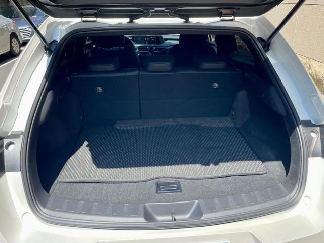 Lexus UX  第3張相片