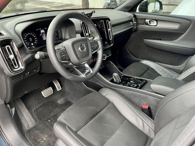 2022年型XC40 B5 R版 里程4萬 車況漂亮 稀有釋出  第2張相片