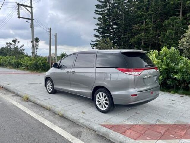 TOYOTA豐田 PREVIA  第3張相片