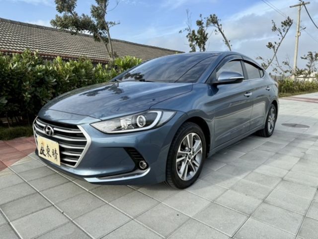 HYUNDAI現代 ELANTRA  第1張相片