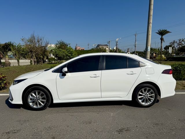 TOYOTA豐田 ALTIS  第2張相片