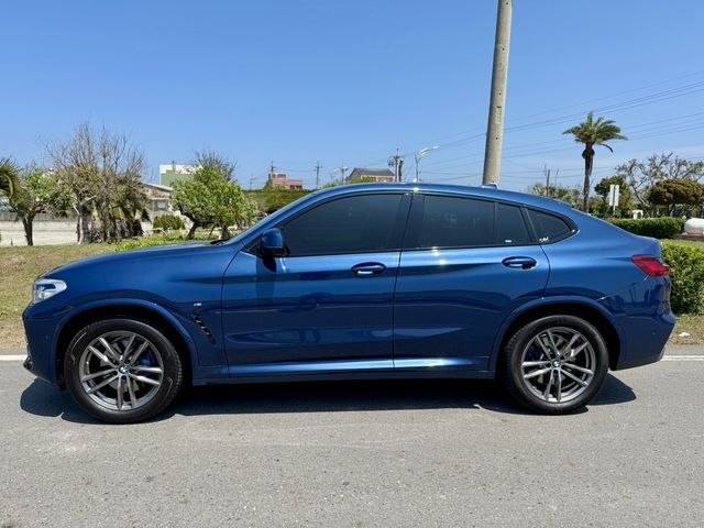 BMW寶馬 X4 XDRIVE30I  第2張相片