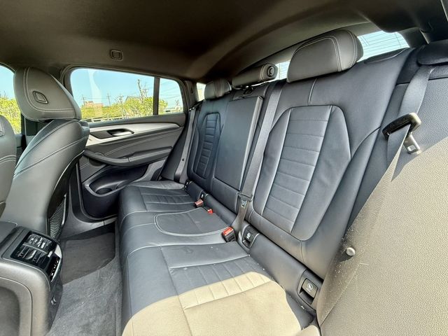 BMW寶馬 X4 XDRIVE30I  第15張相片