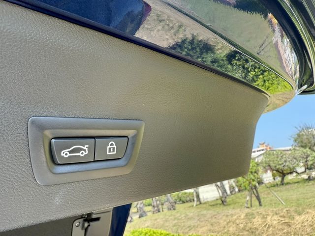 BMW寶馬 X4 XDRIVE30I  第18張相片