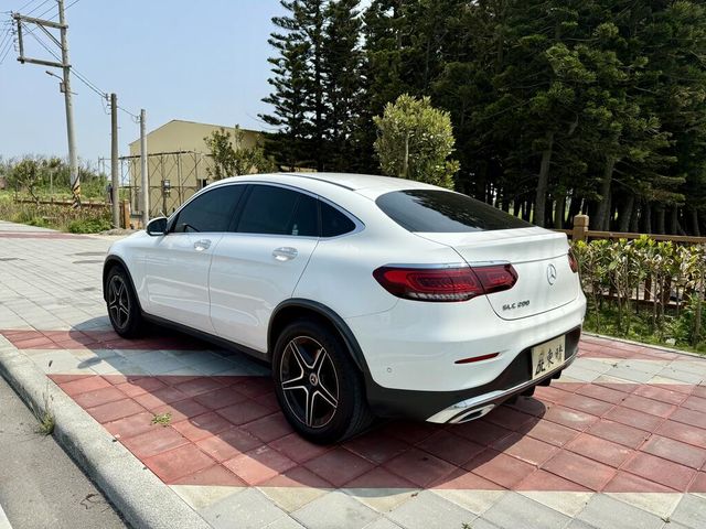 M-BENZ賓士 GLC200  第3張相片
