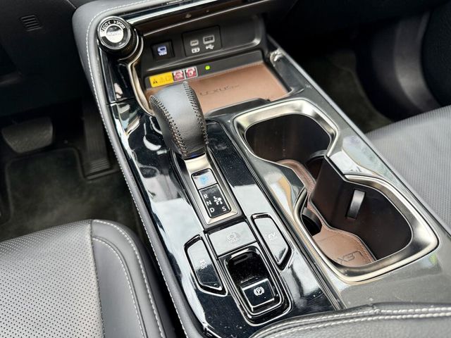 LEXUS凌志 NX350H  第9張相片