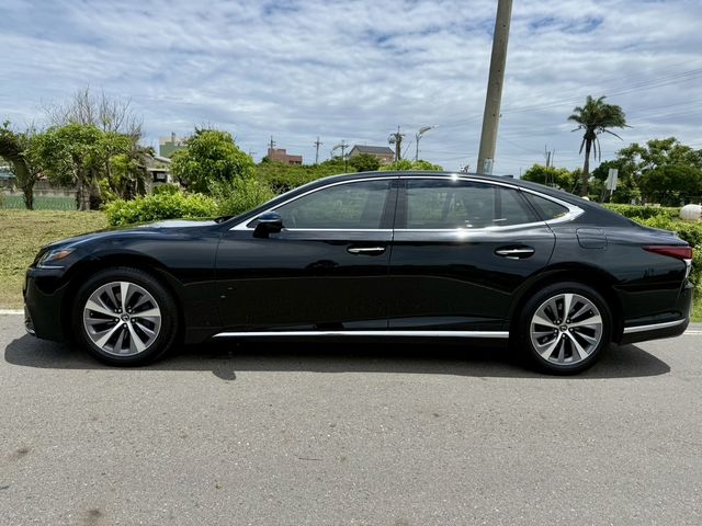 LEXUS凌志 LS350  第2張相片
