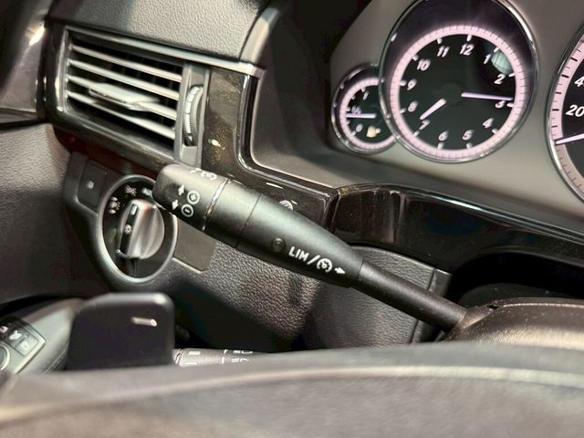 M-BENZ賓士 E250  第5張相片