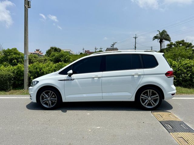 VOLKSWAGEN福斯 TOURAN  第2張相片