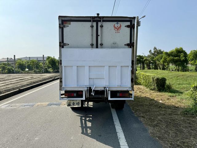 MITSUBISHI三菱 CANTER  第7張相片