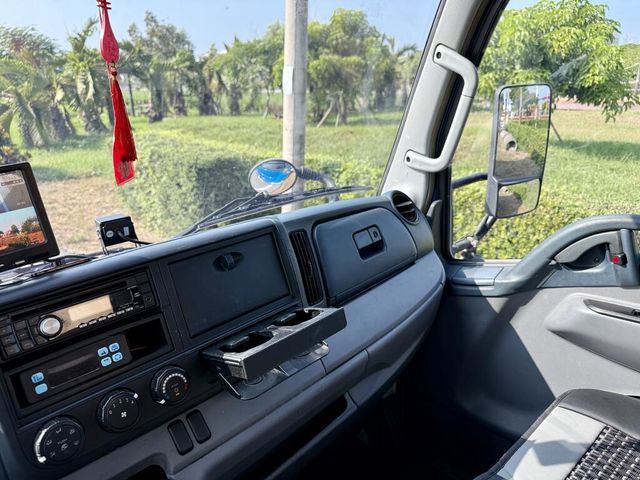 MITSUBISHI三菱 CANTER  第9張相片