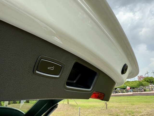 PORSCHE保時捷 MACAN S  第8張相片