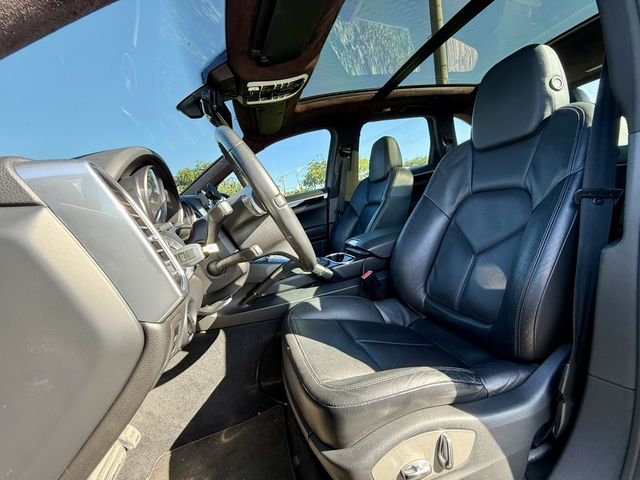 PORSCHE保時捷 CAYENNE  第12張相片