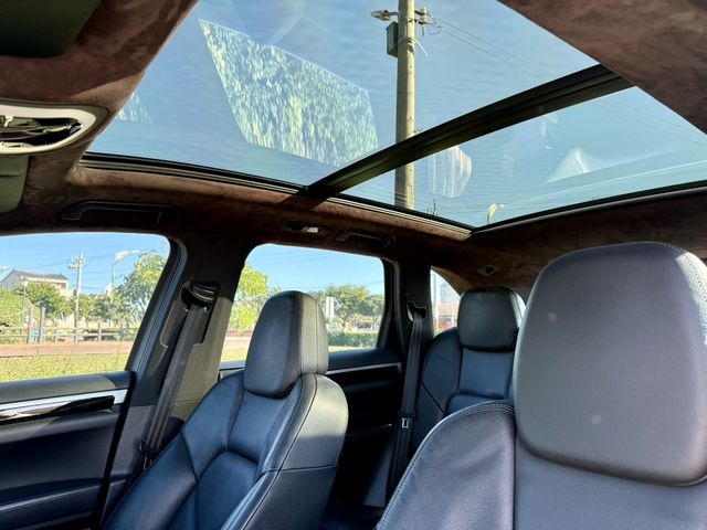 PORSCHE保時捷 CAYENNE  第13張相片