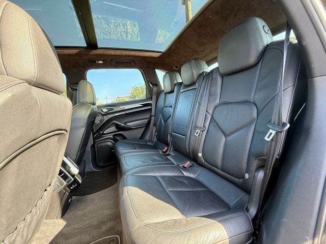 PORSCHE保時捷 CAYENNE  第14張相片