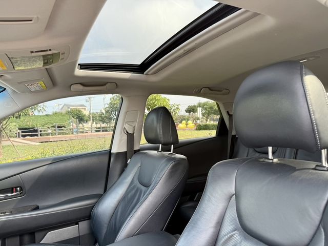 LEXUS凌志 RX450H  第13張相片