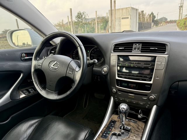 LEXUS凌志 IS250  第9張相片