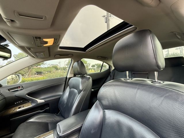 LEXUS凌志 IS250  第12張相片