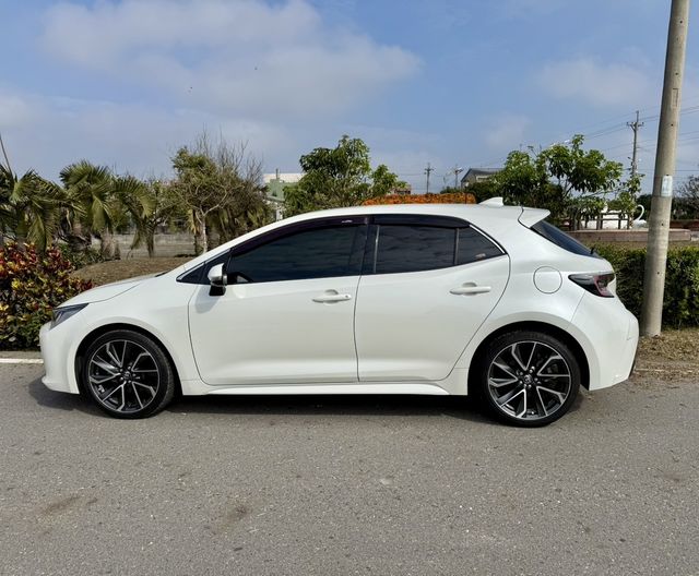 TOYOTA豐田 AURIS  第2張相片