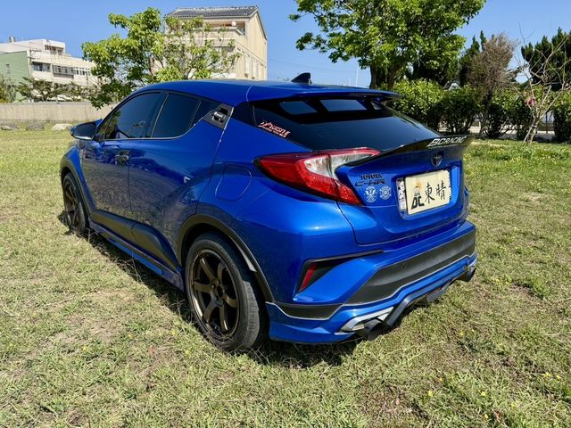 TOYOTA豐田 C-HR  第3張相片