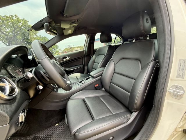 M-BENZ賓士 A180  第13張相片