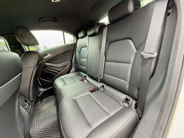 M-BENZ賓士 A180  第14張相片