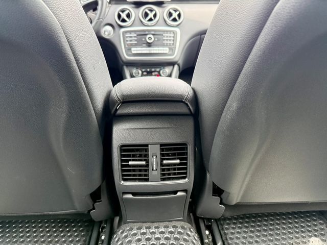 M-BENZ賓士 A180  第15張相片