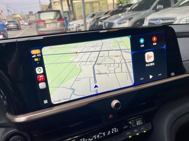 TOYOTA豐田 CROWN  第14張相片