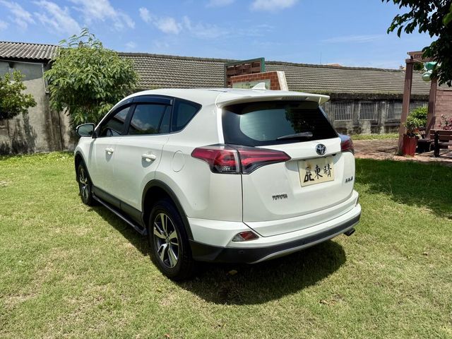 TOYOTA豐田 RAV4  第3張相片