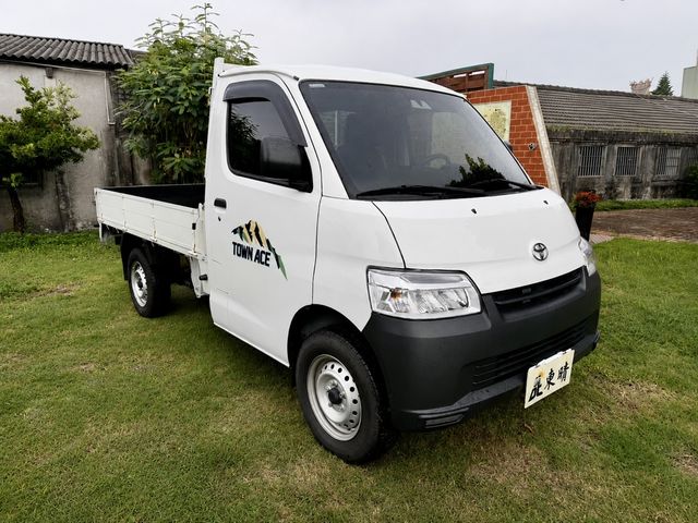 TOYOTA豐田 TOWN ACE  第3張相片