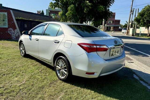 TOYOTA豐田 ALTIS  第3張相片
