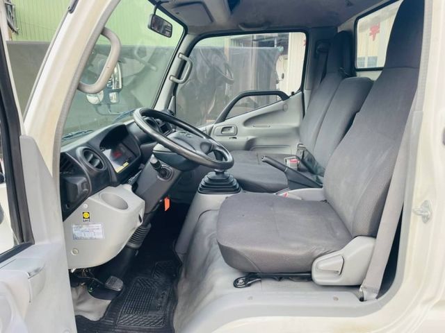 Hino 300  第2張相片