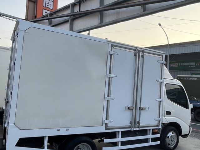 Hino 300  第6張相片