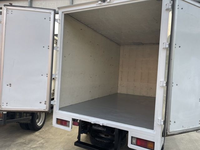 Hino 300  第9張相片