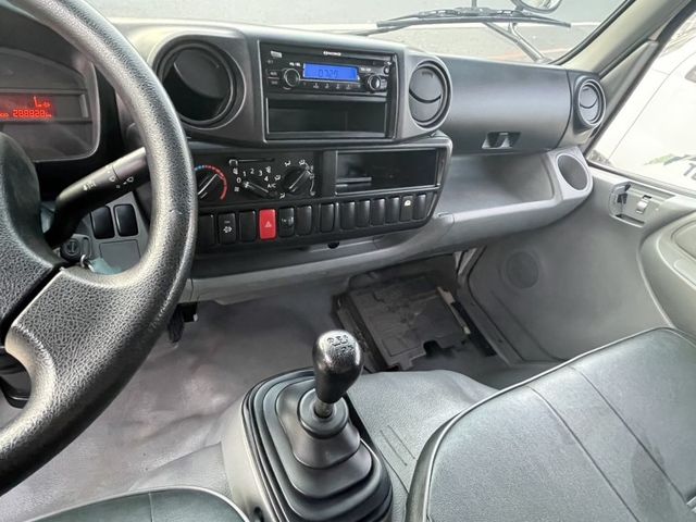 Hino 300  第12張相片