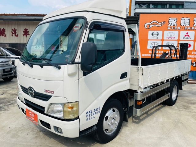 Hino 300  第4張相片