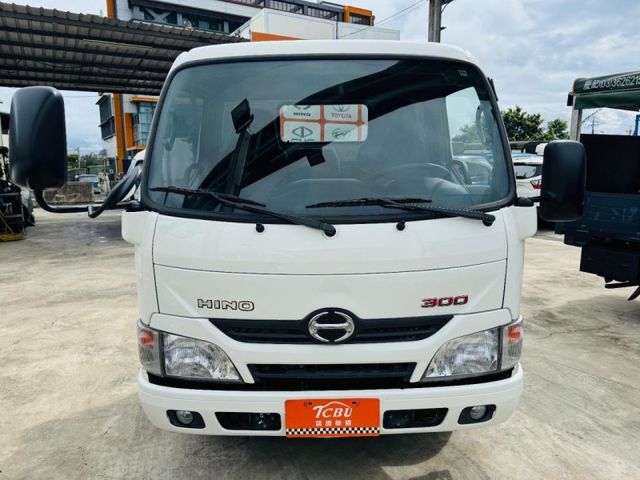 Hino 300  第5張相片