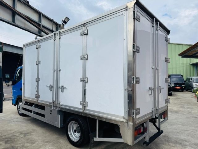 Mitsubishi Canter  第10張相片