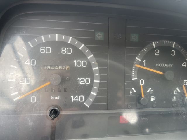 Mitsubishi Canter  第10張相片