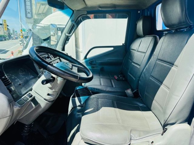 Mitsubishi Canter  第8張相片