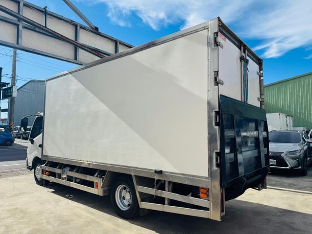 Hino 300  第5張相片